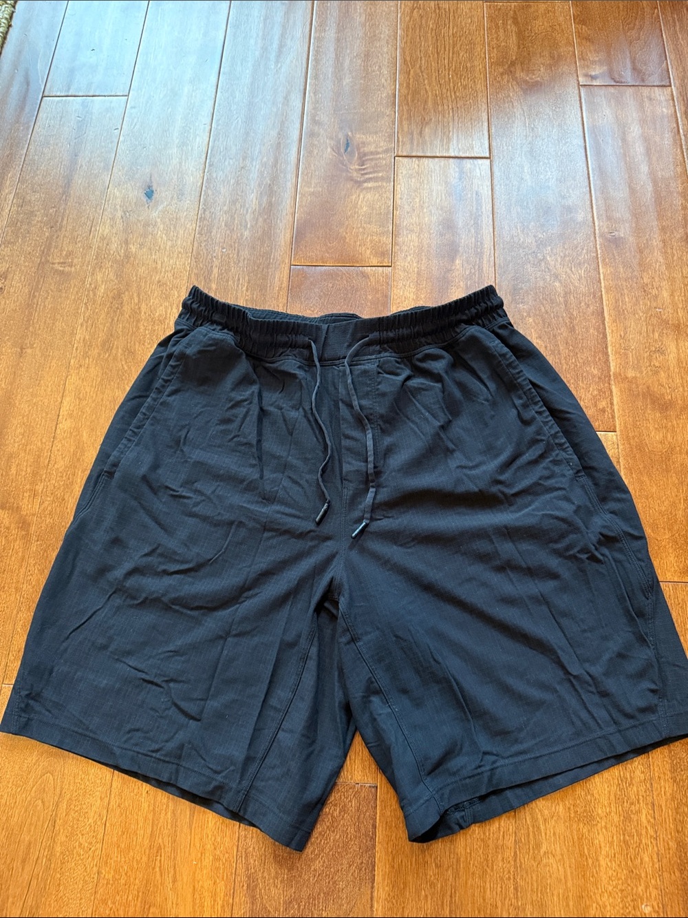 lululemon athletica Men’s Black Athletic Drawstring Shorts